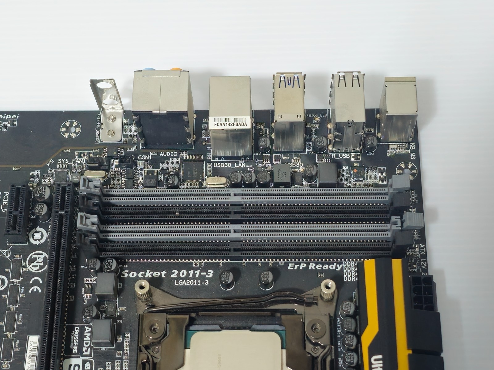 Gigabyte GA-X99-UD4 LGA2011-3 ATX Motherboard Intel X99 DDR4 USB 3.0