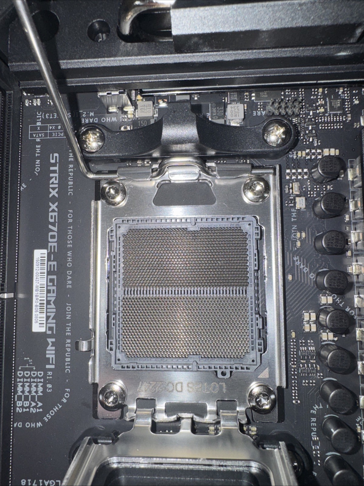 ASUS ROG STRIX X670E-E GAMING WIFI