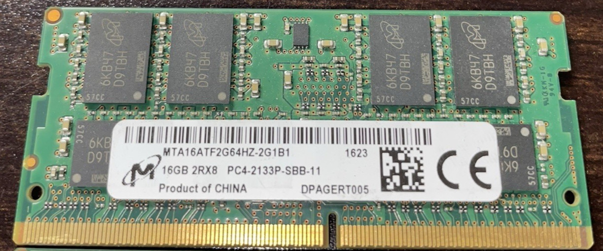 Micron MTA16ATF2G64HZ-2G1B1 DDR4 DRAM chip