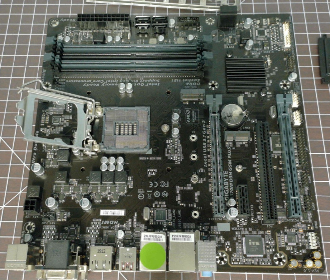 *8th + 9th Gen Only* Gigabyte Q370M D3H GSM PLUS LGA 1151 mATX Motherboard