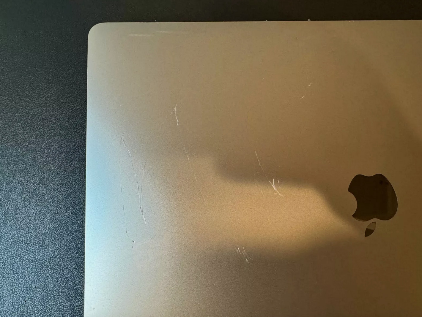 Genuine Apple LCD Display Screen Assembly 16″ MacBook Pro A2141 2019 | Gray