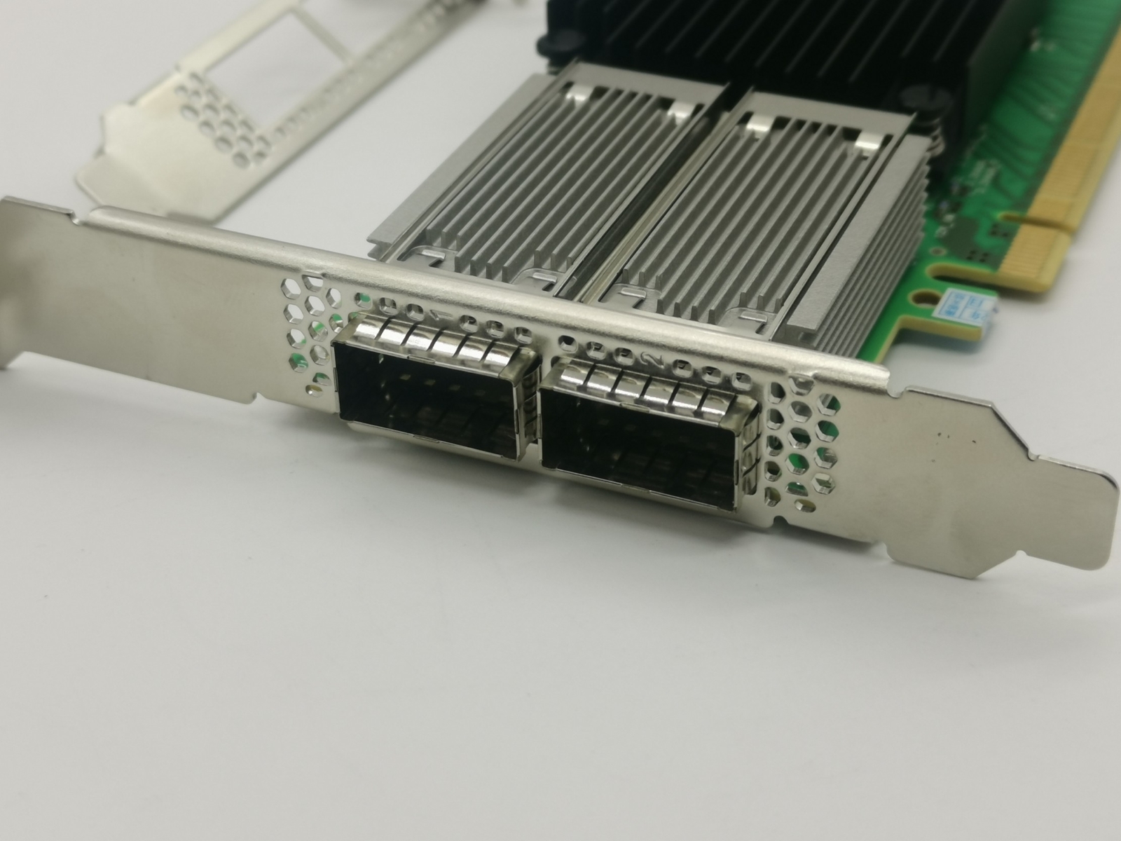 Mellanox MCX556A-ECAT ConnectX-5 VPI EDR IB 100GbE Dual-Port QSFP28 PCIe 3.0 x16