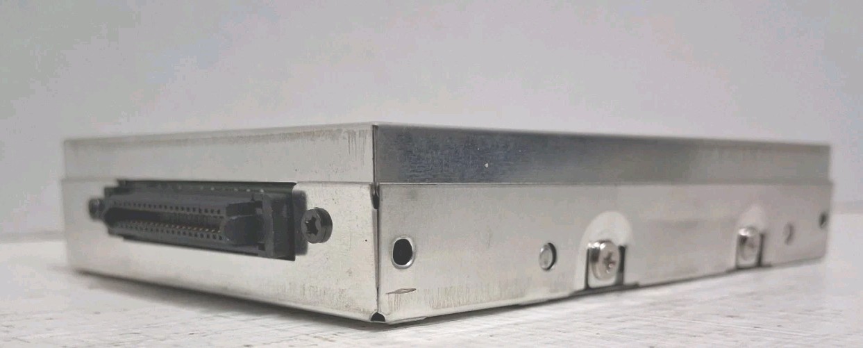Toshiba MK1824FCV 351MB 2.5″ 44-Pin IDE Laptop Hard Drive + Caddy AS-IS