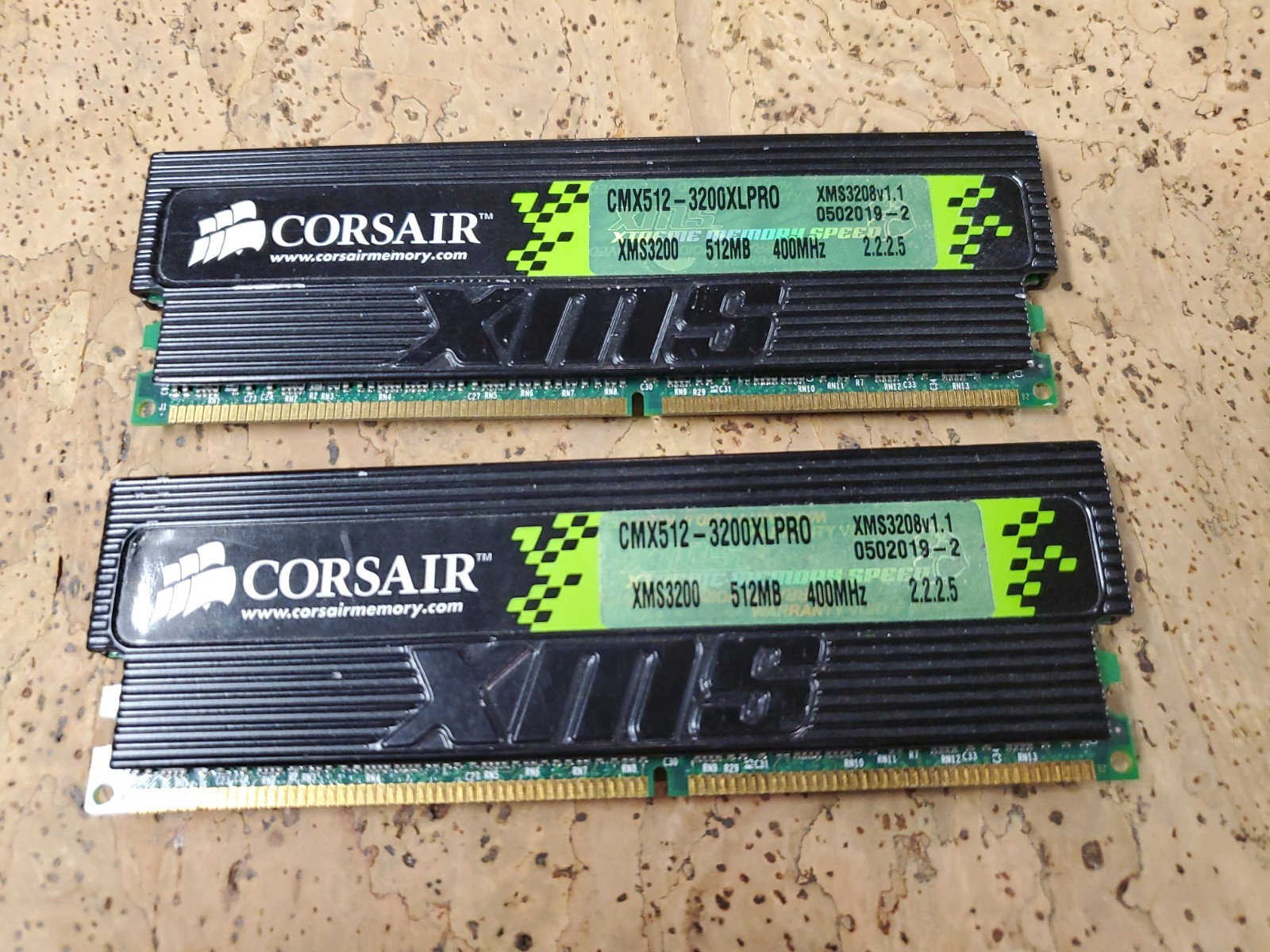 Corsair XMS Pro Series 1GB (2x512MB) DDR1 CMX512-3200XLPRO 400MHz