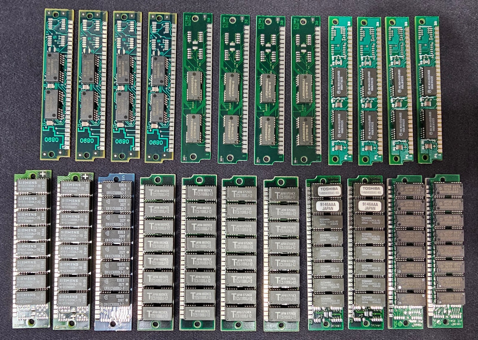 Lot of 25 30-Pin SIMM 2 & 8 Chip – 1MB – Toshiba Siemens Mitsubishi