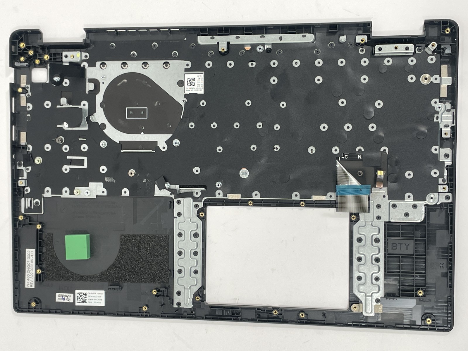 Dell Latitude 3520 Keyboard Palm Rest DJP76