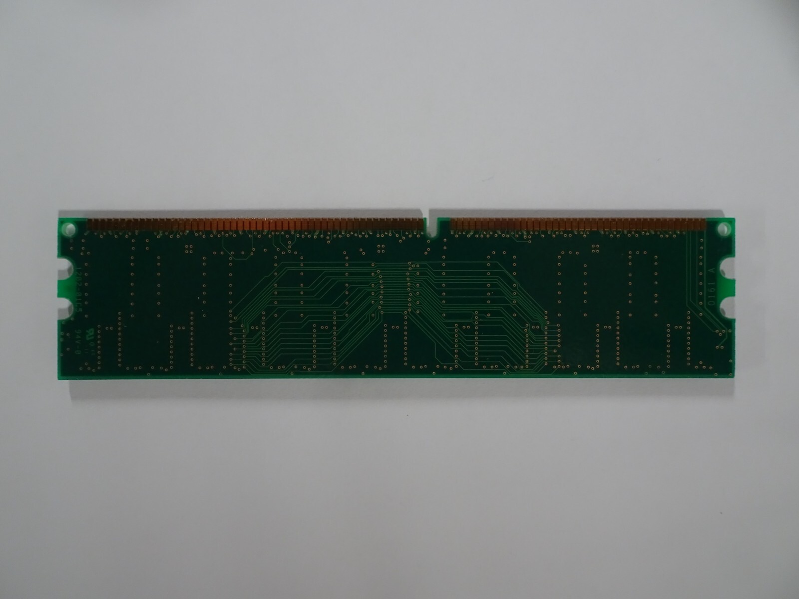 Micron 128MB PC-2100 DDR266 UDIMM CL2.5 2.5v MT8VDDT1664AG-265A1