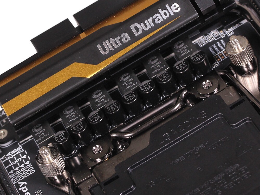 GIGABYTE GA-X99-UD4 LGA 2011-V3 DDR4 Intel X99 USB3.0 SATA3 ATX Motherboard