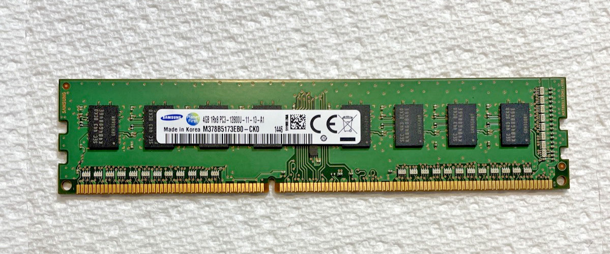 SAMSUNG 4GB 1RX8 PC3L-12800U-11-13-A1 M378B5173EB0-CKO