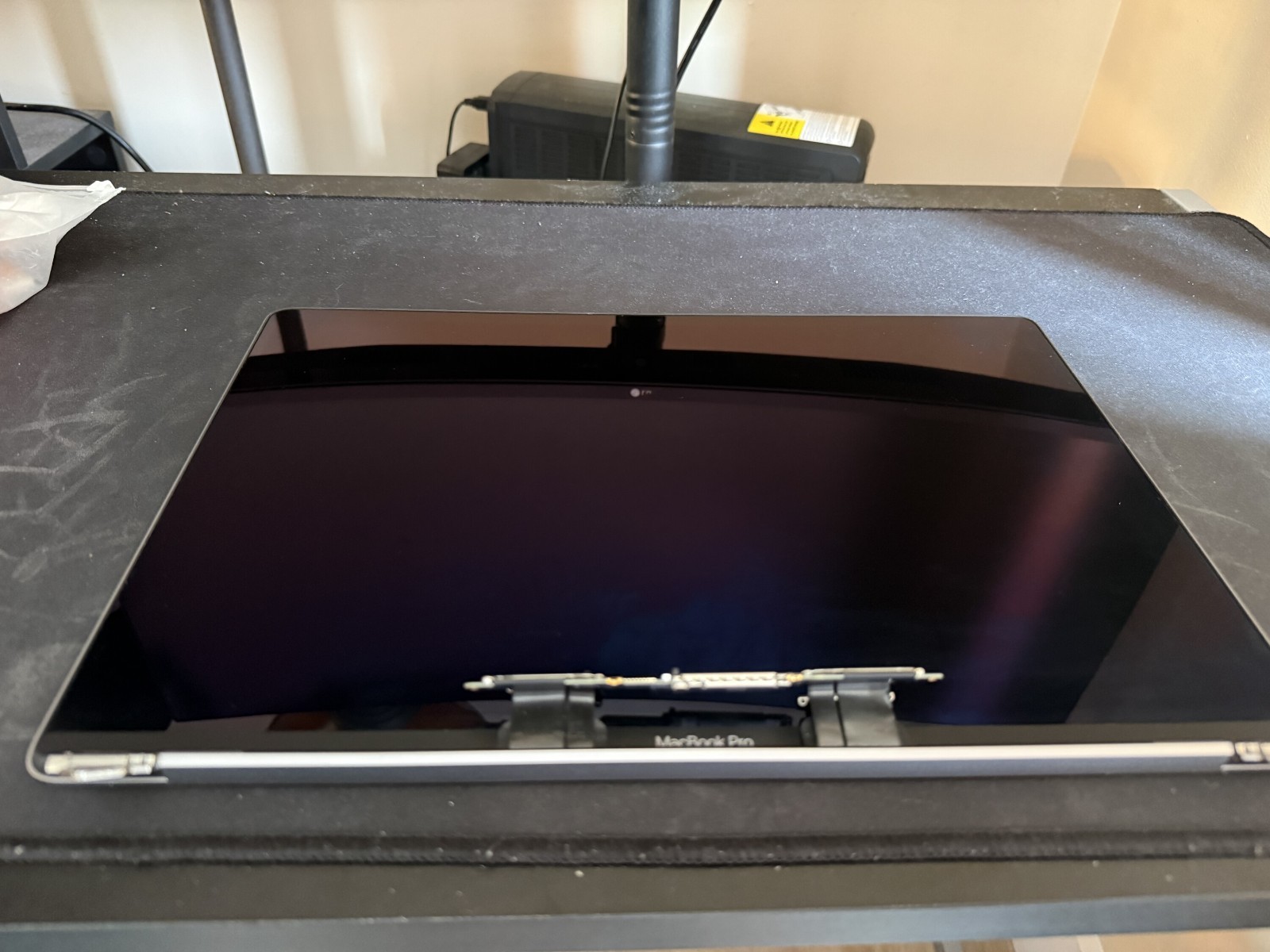 OEM Apple MacBook Pro 16 A2141 2019 LCD Display Assembly 661-14200 Gray PARTS