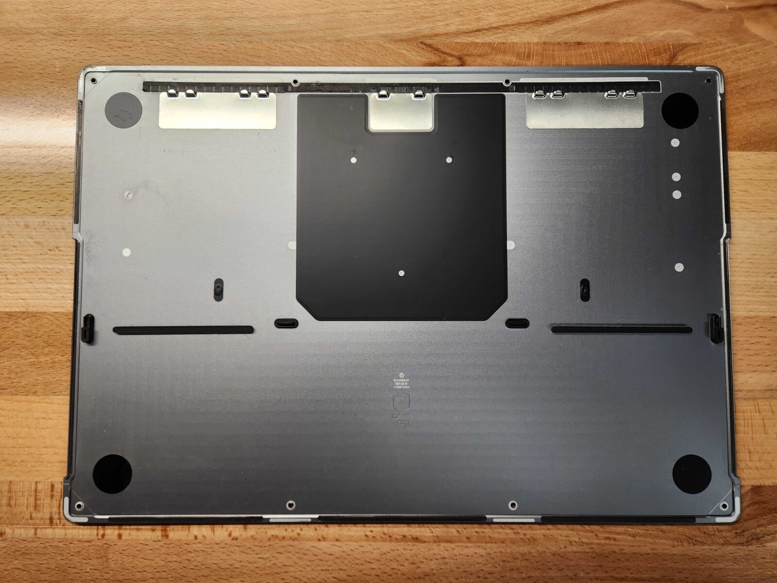 GENUINE APPLE MACBOOK PRO 16″ 2021 A2485 BOTTOM BASE COVER SPACE GRAY 923-06750