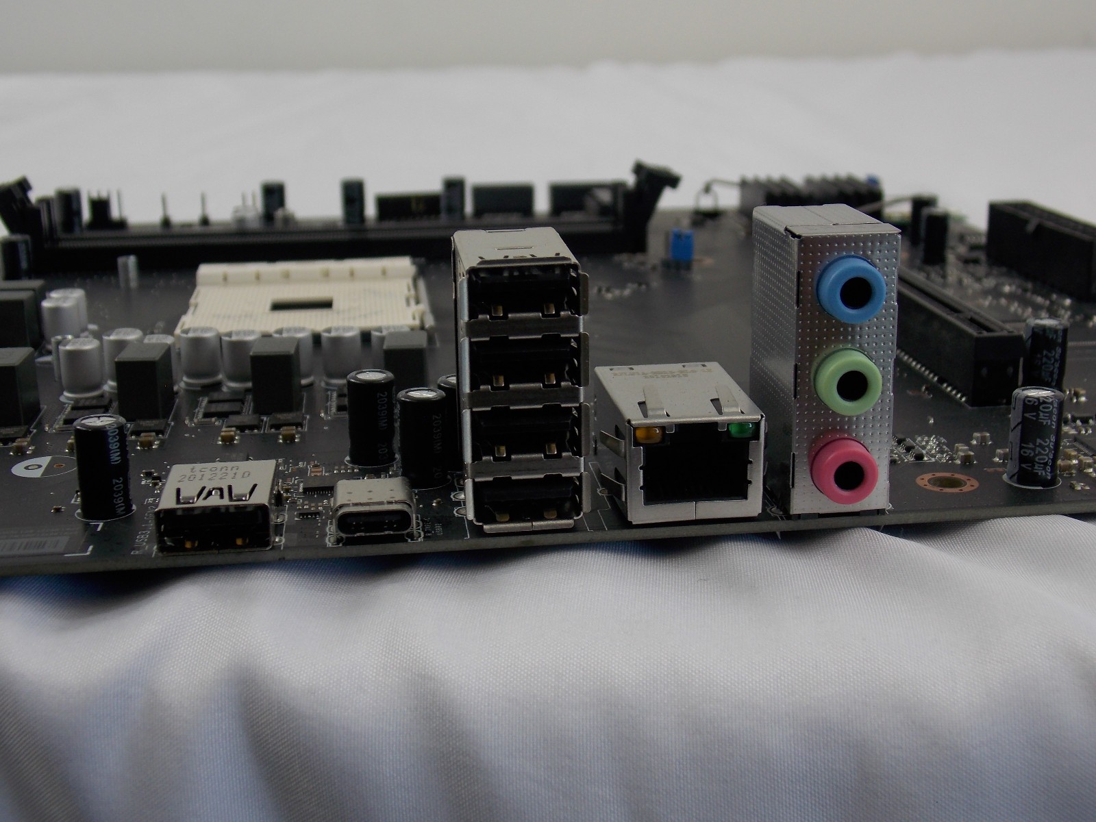 HP Omen Motherboard AM4 PARTS REPAIR UNKNOWN CONDITION???