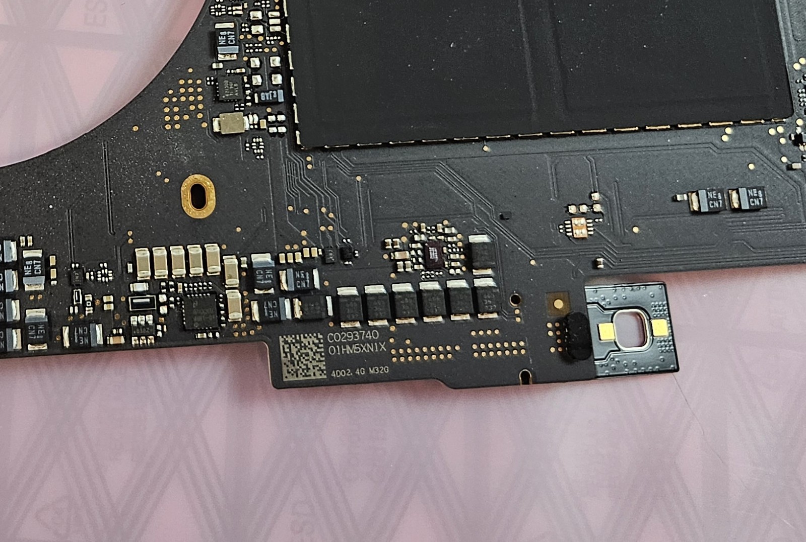 Apple MacBook Pro 15″ A1990 2018 i9 2.4GHz 32GB 512GB Logic Board 820-01814-A