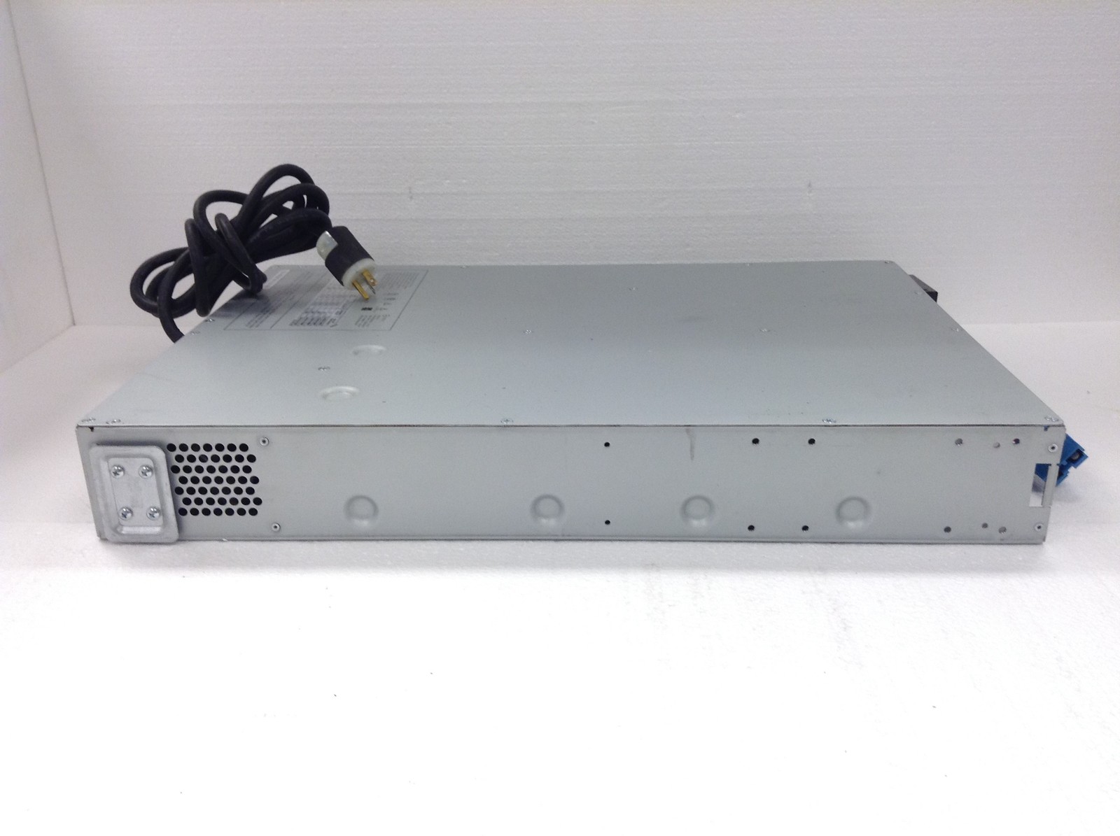 APC SMT2200RM2U 8 Outlets Smart-UPS 2200VA Rack Mount UPS,No Batteries FREE SHIP