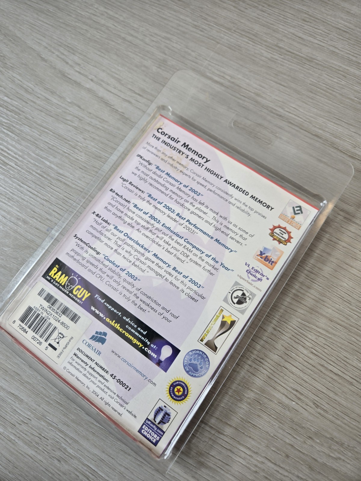 NEW 1GByte(x2 512MB) TWIN2X Corsair CM2X512-8500 J101