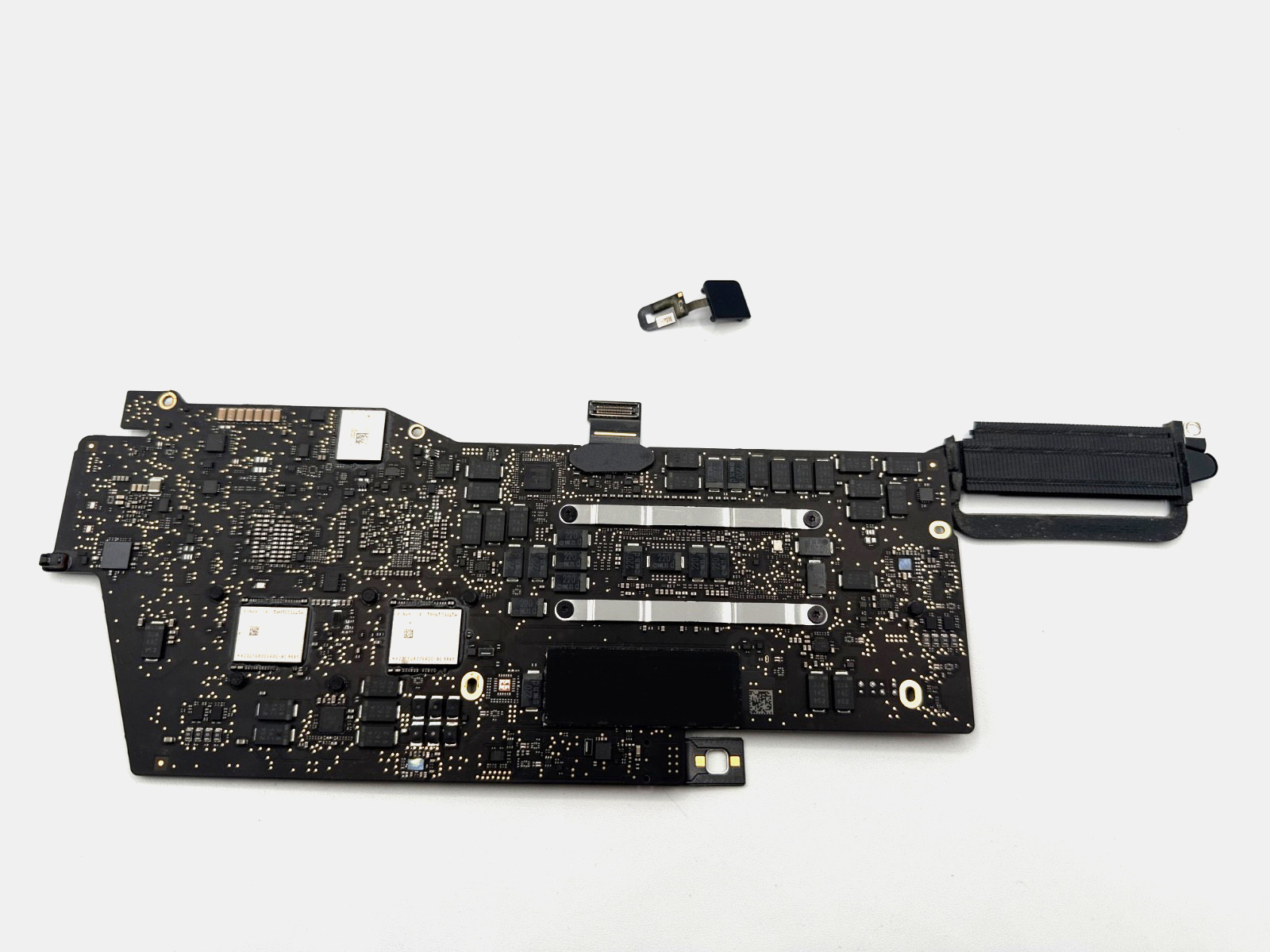 MacBook Pro 13″ 2019 A2159 Logic Board Core i5 8GB 256GB + Touch ID 820-01598-A