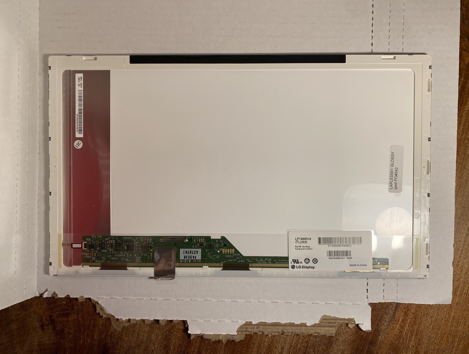 LG Display 15.6″ LCD Laptop Screen 1366×768 HD Glossy 40pin LP156WH4-TLN2