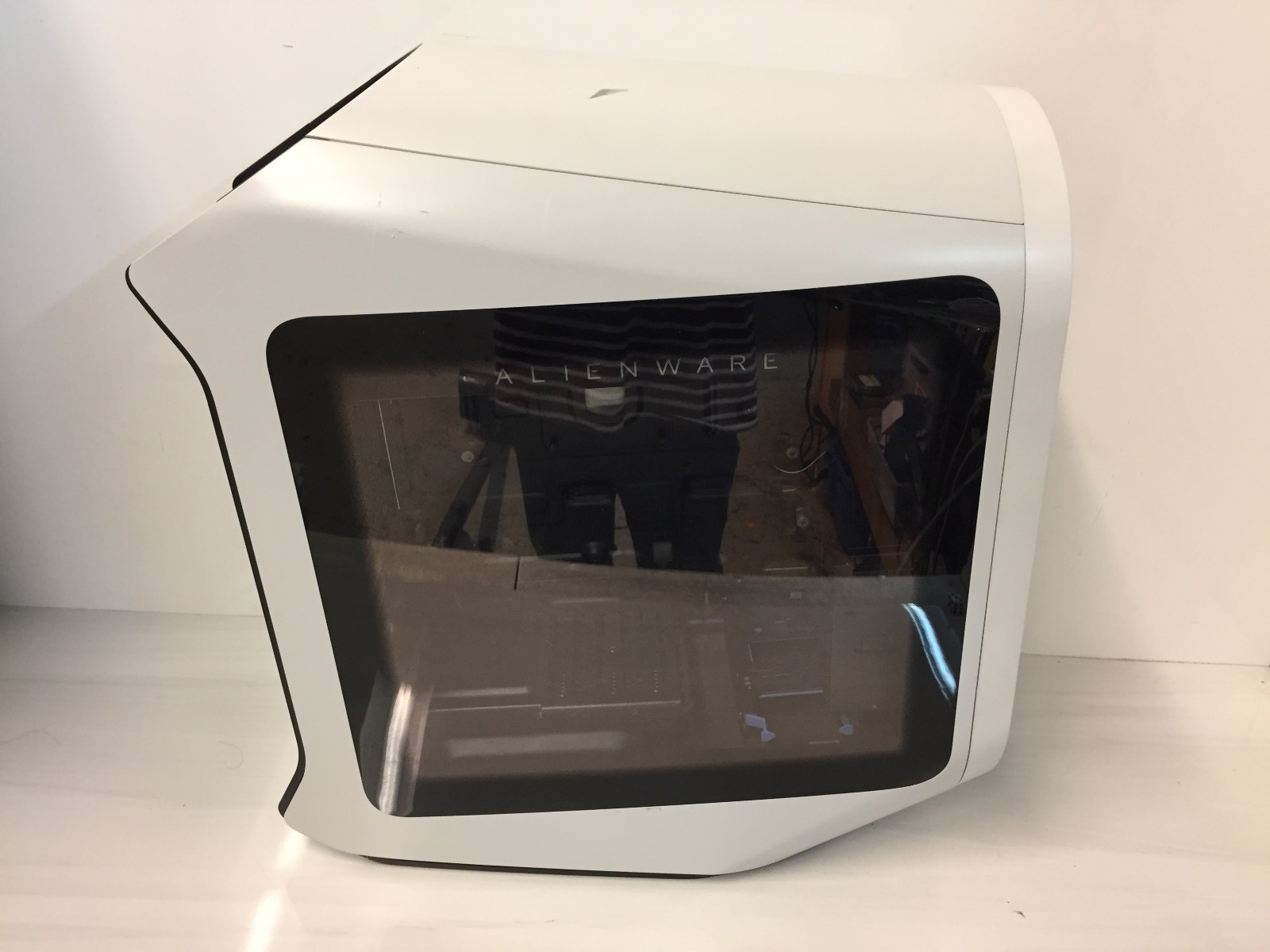 Dell Alienware Aurora R13 Empty Desktop PC Case Lunar Light White Chassis