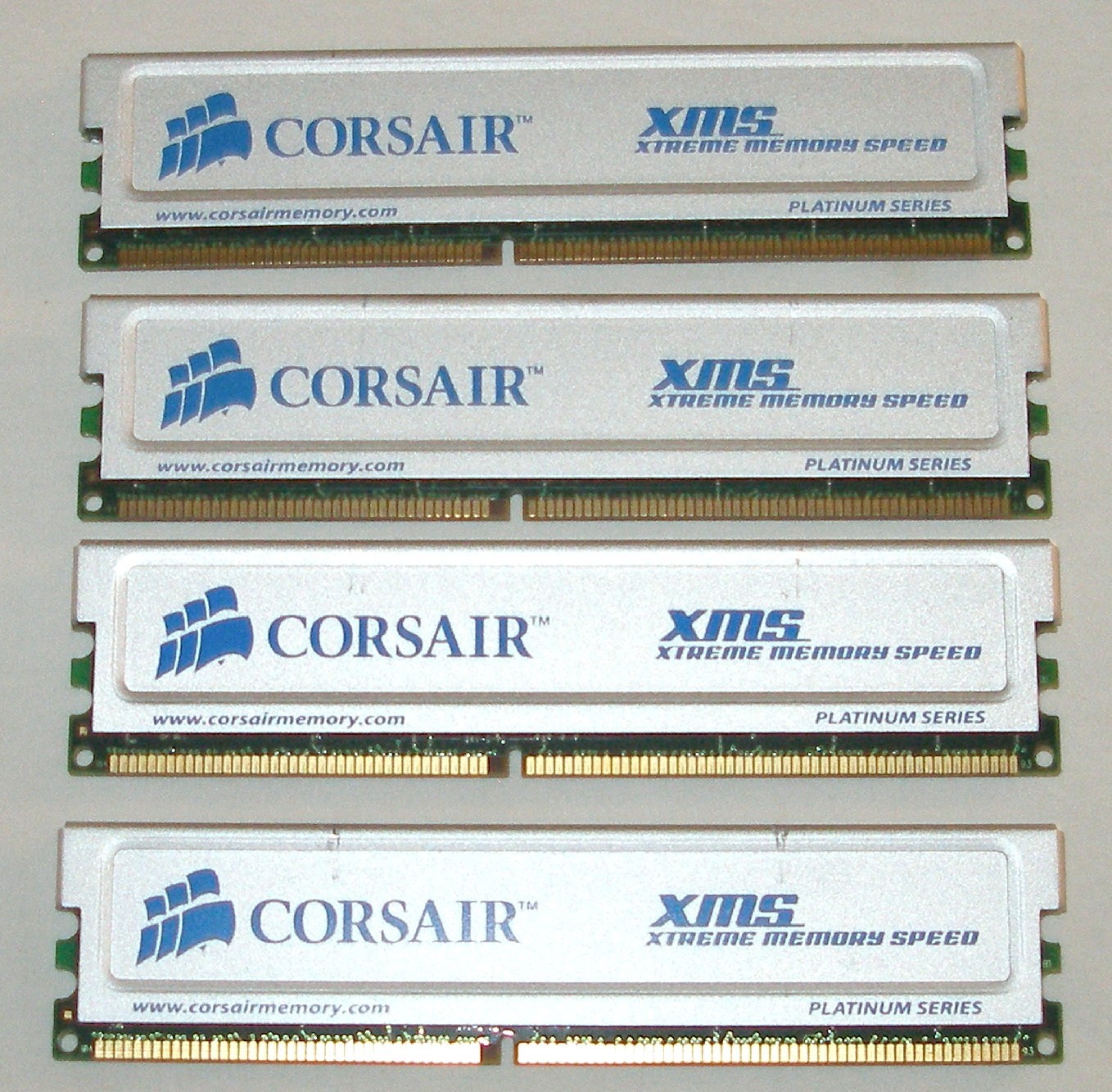 CORSAIR PLATINUM 2GB (4x512MB) PC-3200 DDR-400 CMX512-3200C2PT XMS3200