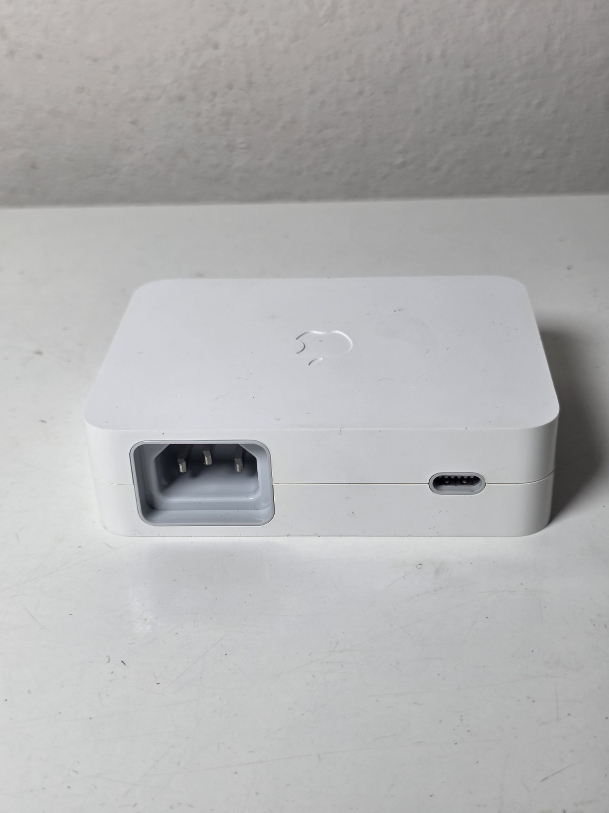 Original Apple A1082 23″ HD Cinema Display 90W Adapter Power Supply A1097