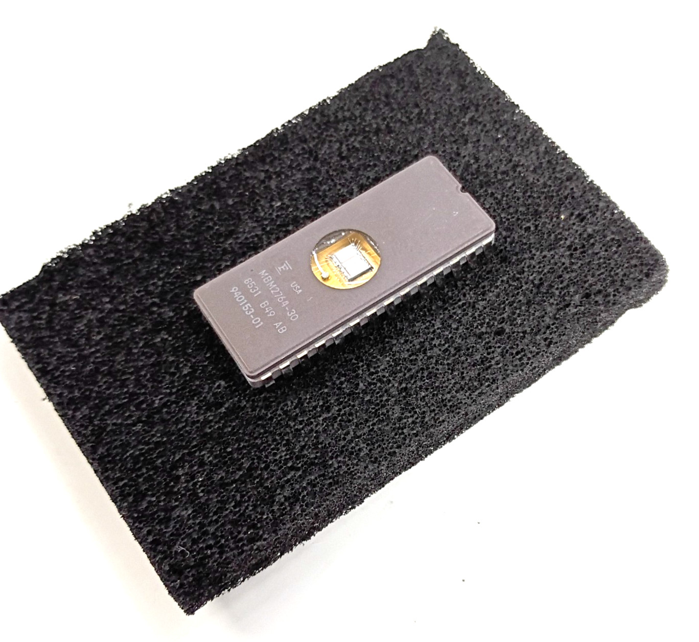 ALLEN BRADLEY 1771-XU SERIES B MINI -PLC-2/15 PROCESSOR EPROM (28-PIN, UV)