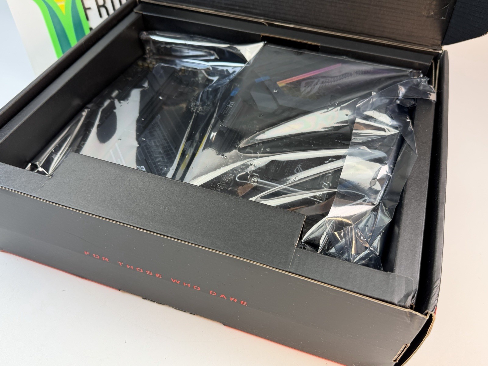 ASUS ROG STRIX Z690-E Gaming Wi-Fi Motherboard Inte LGA 1700 DDR5 ATX