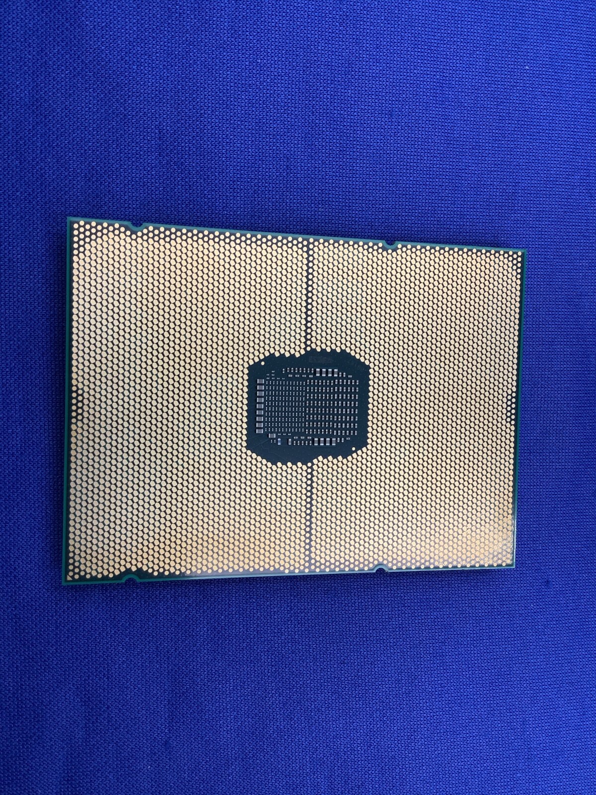 SR3GK Intel Xeon Silver 4114 13.75M Cache, 2.20 GHz Processor CD8067303561800