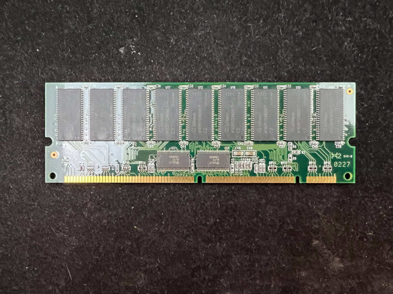 ***OPEN BOX*** 256MB PC-133 168-Pin ECC DRAM Memory Module (32×72)