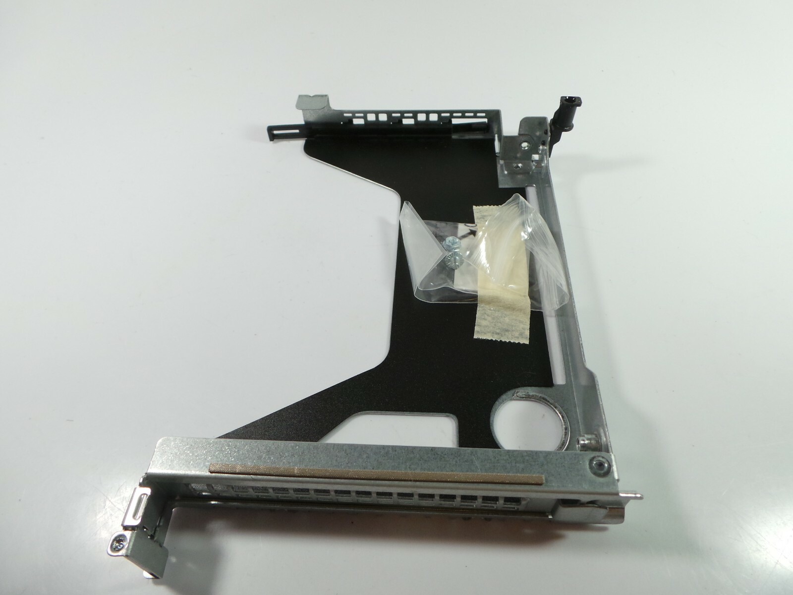 LENOVO RISER SLOT 1 BRACKET FOR LENOVO THINKSERVER RD350 – 1U FHHL 00FC320