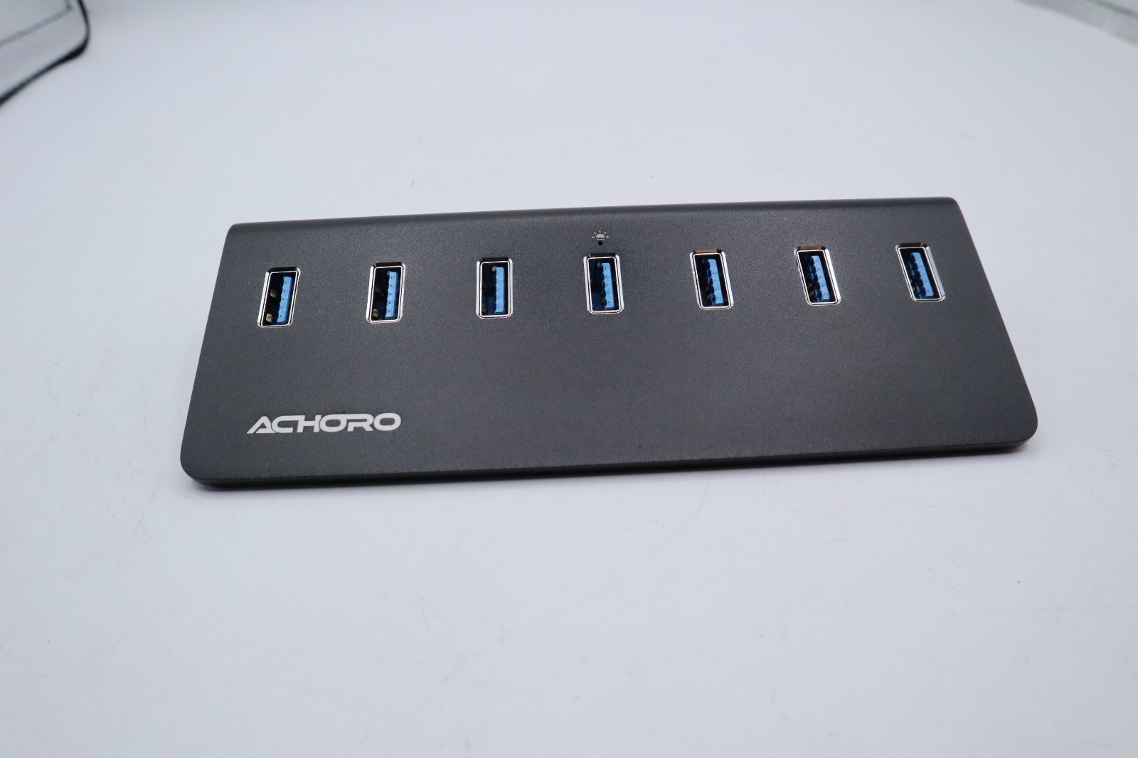Achoro 7-Port Powered USB 3.2 Hub (2nd Gen) – 10Gbps Super Speed Aluminum
