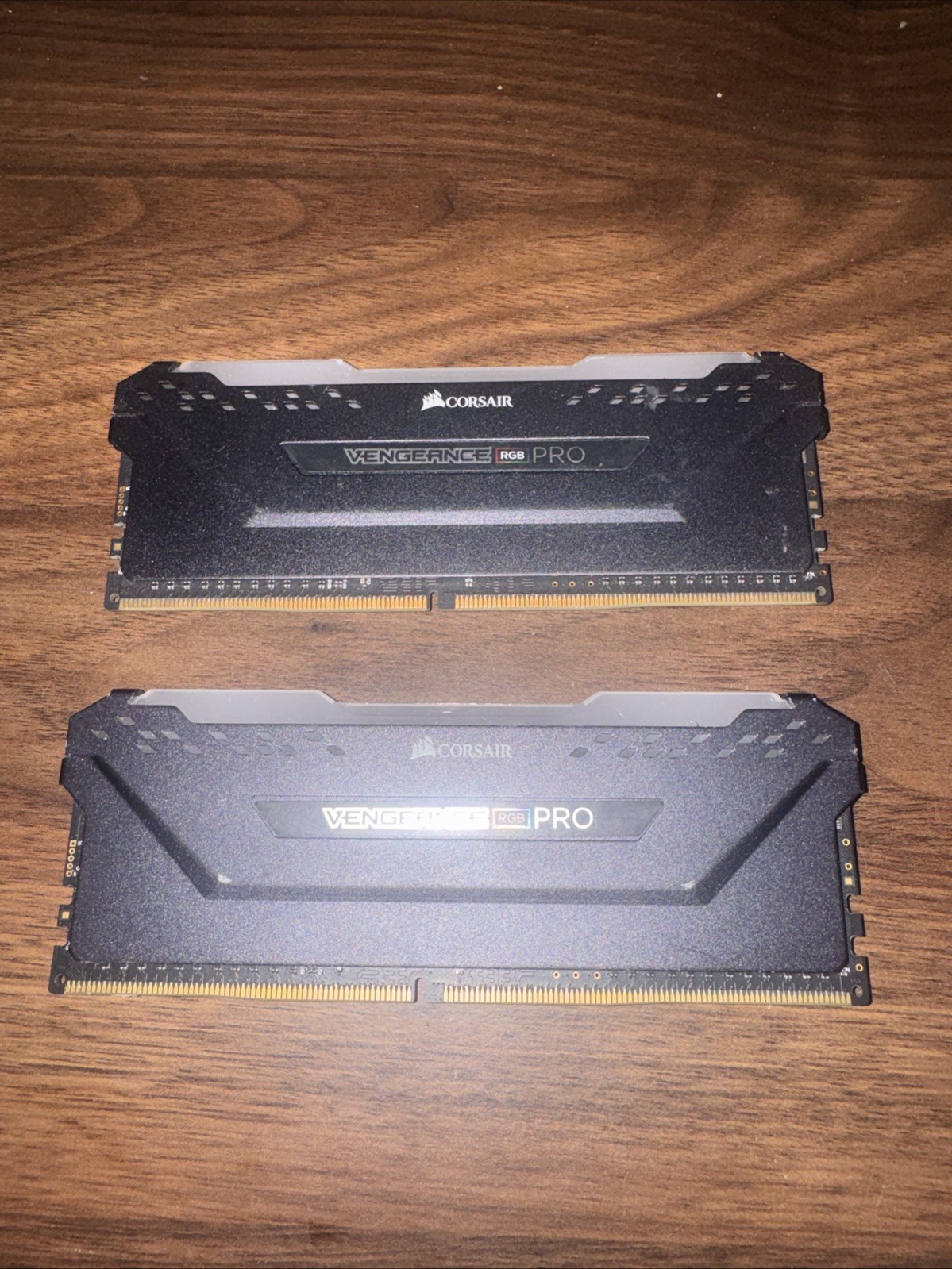 Corsair Vengeance RGB Pro 16gb (2x8Gb) (DDR4-3200) CMW16GX4M2E3200C16