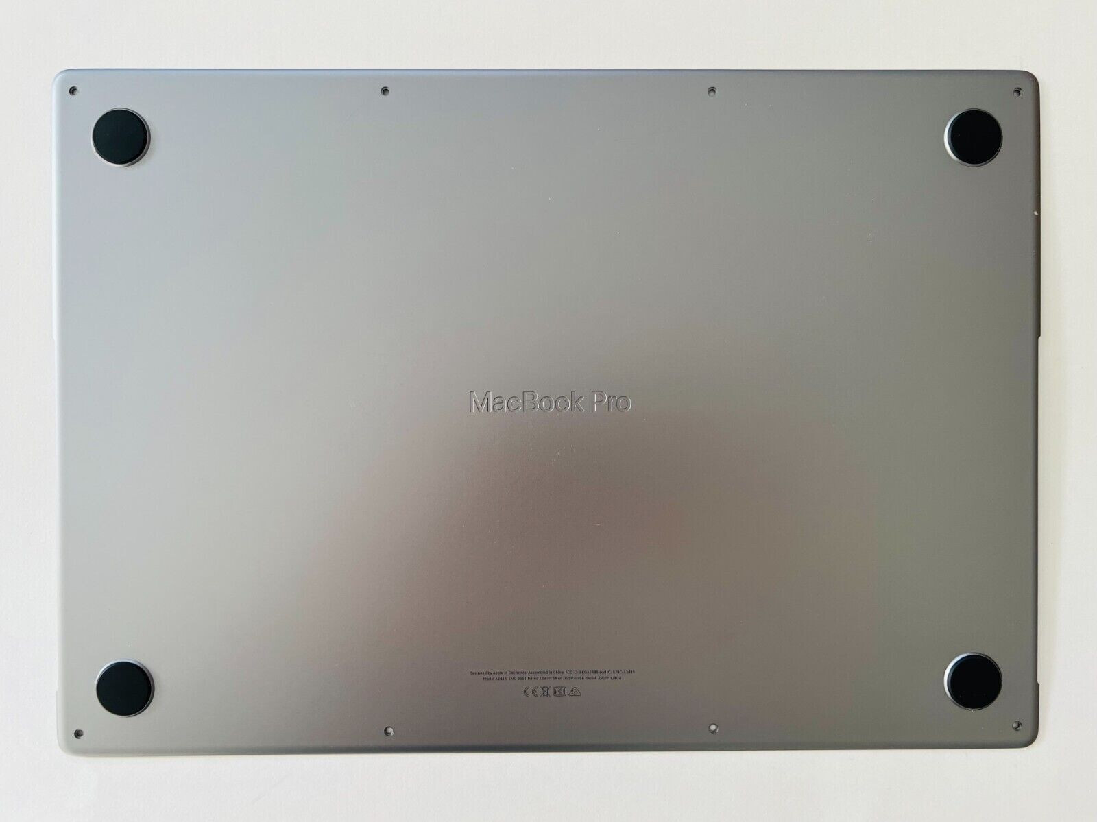 GENUINE APPLE MACBOOK PRO 16″ 2021 A2485 BOTTOM BASE COVER SPACE GRAY 923-06750