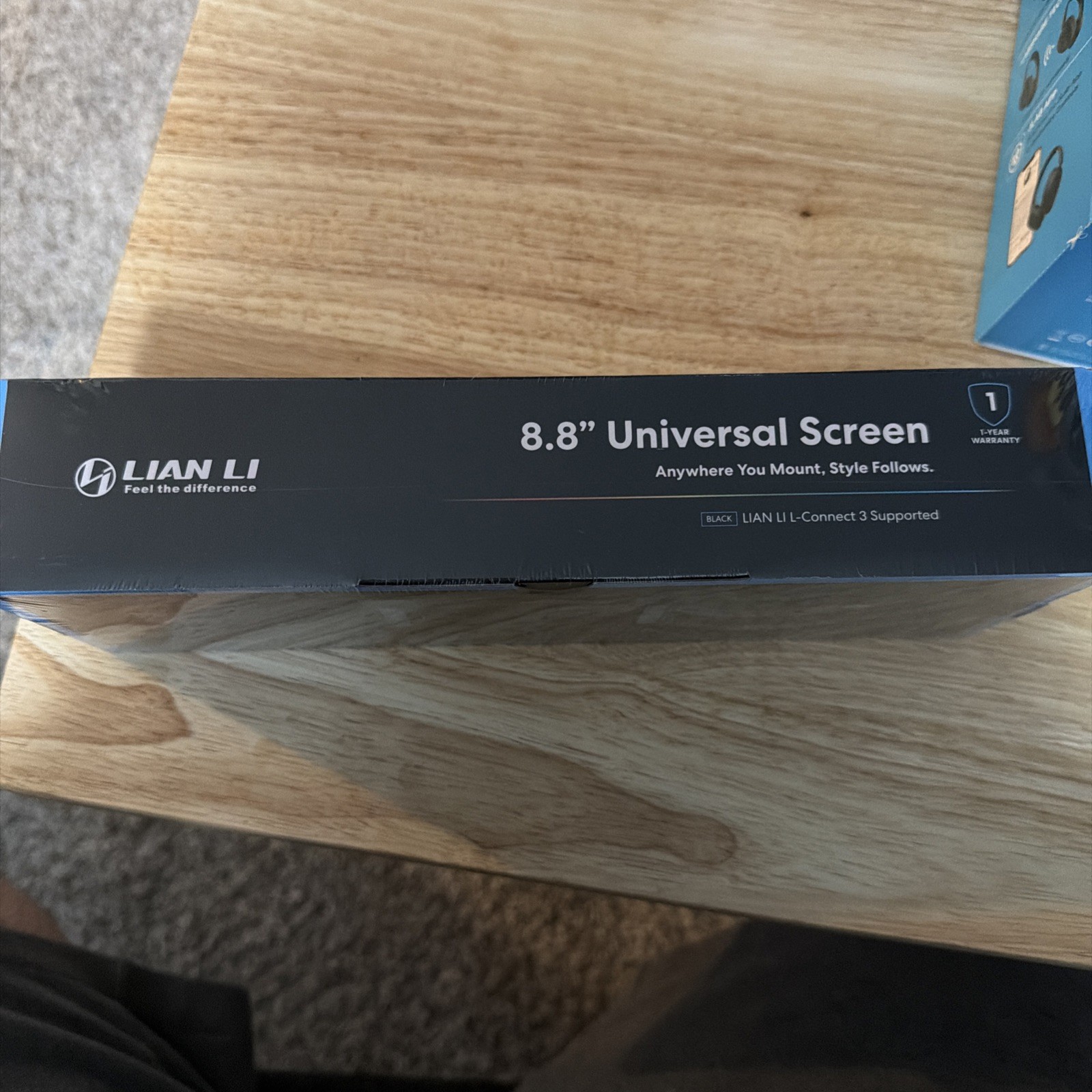 Lian Li SM088W 8.8 inch Universal Screen for PC, Black (Brand New)