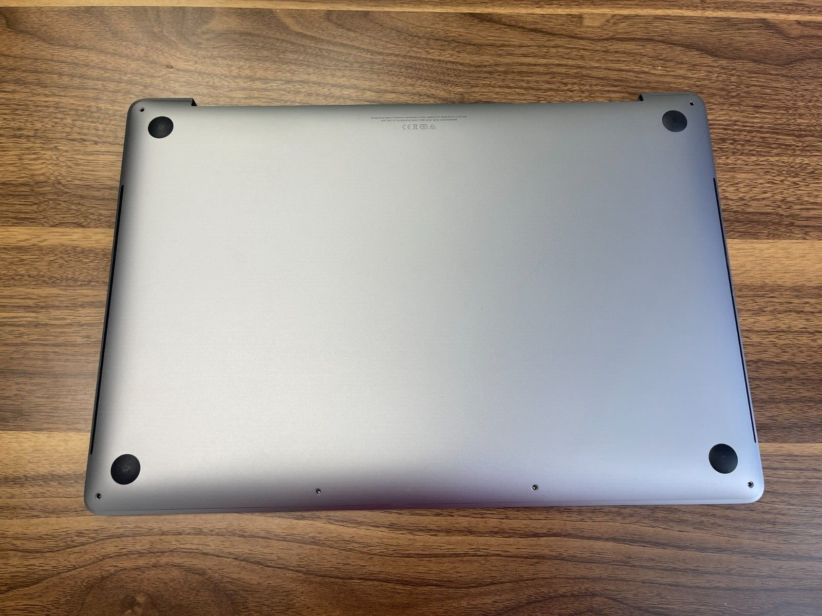 MacBook Pro 16″ 2019 2020 A2141 Top Case – Palmrest + Battery Space Gray – A
