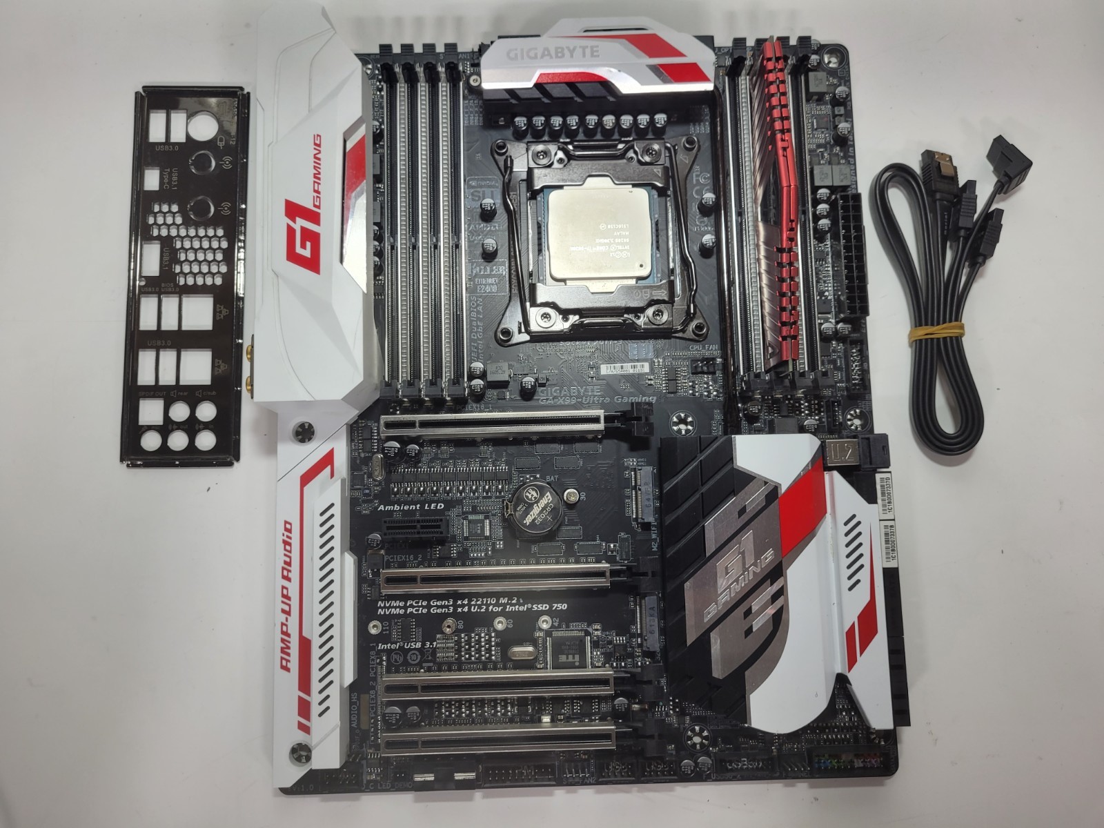 GIGABYTE GA-X99-Ultra Gaming Core i7-5820K, 8GB RAM, IO Shield #1443