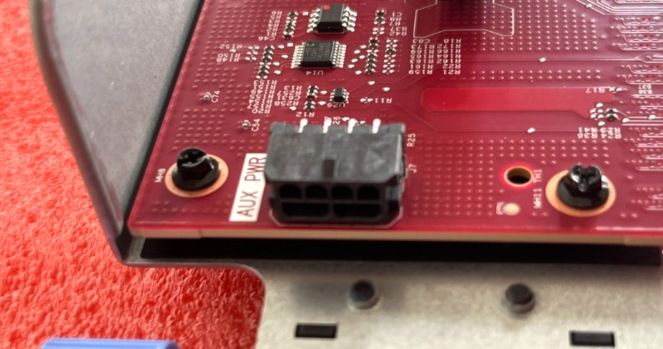 Lenovo ThinkSystem SR685a V3 PCIe Gen5 x16 FHHL Riser Board FRU 03LA689 AI NICs