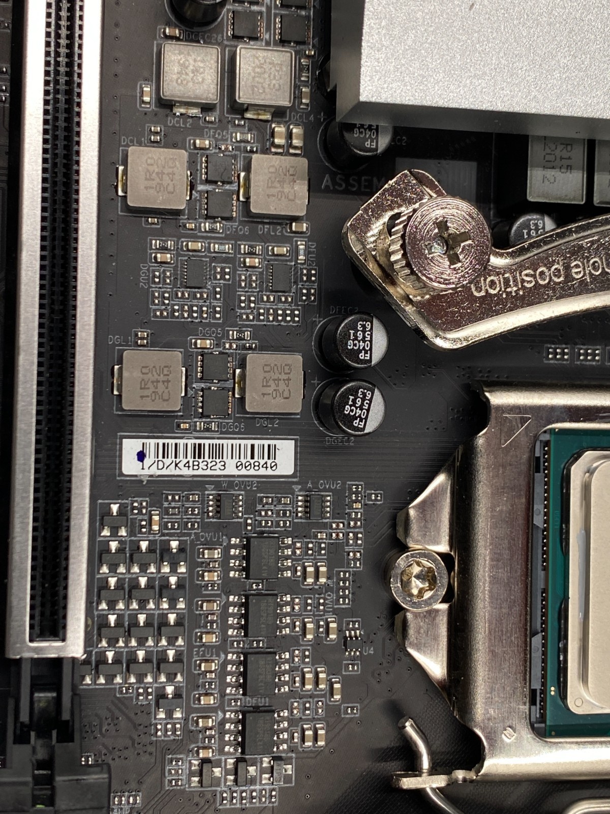 GIGABYTE W480 VISION D WHITE ATX+16GB DDR4 3200MHz GSKILL RAM+NOCTUA CPU COOLER