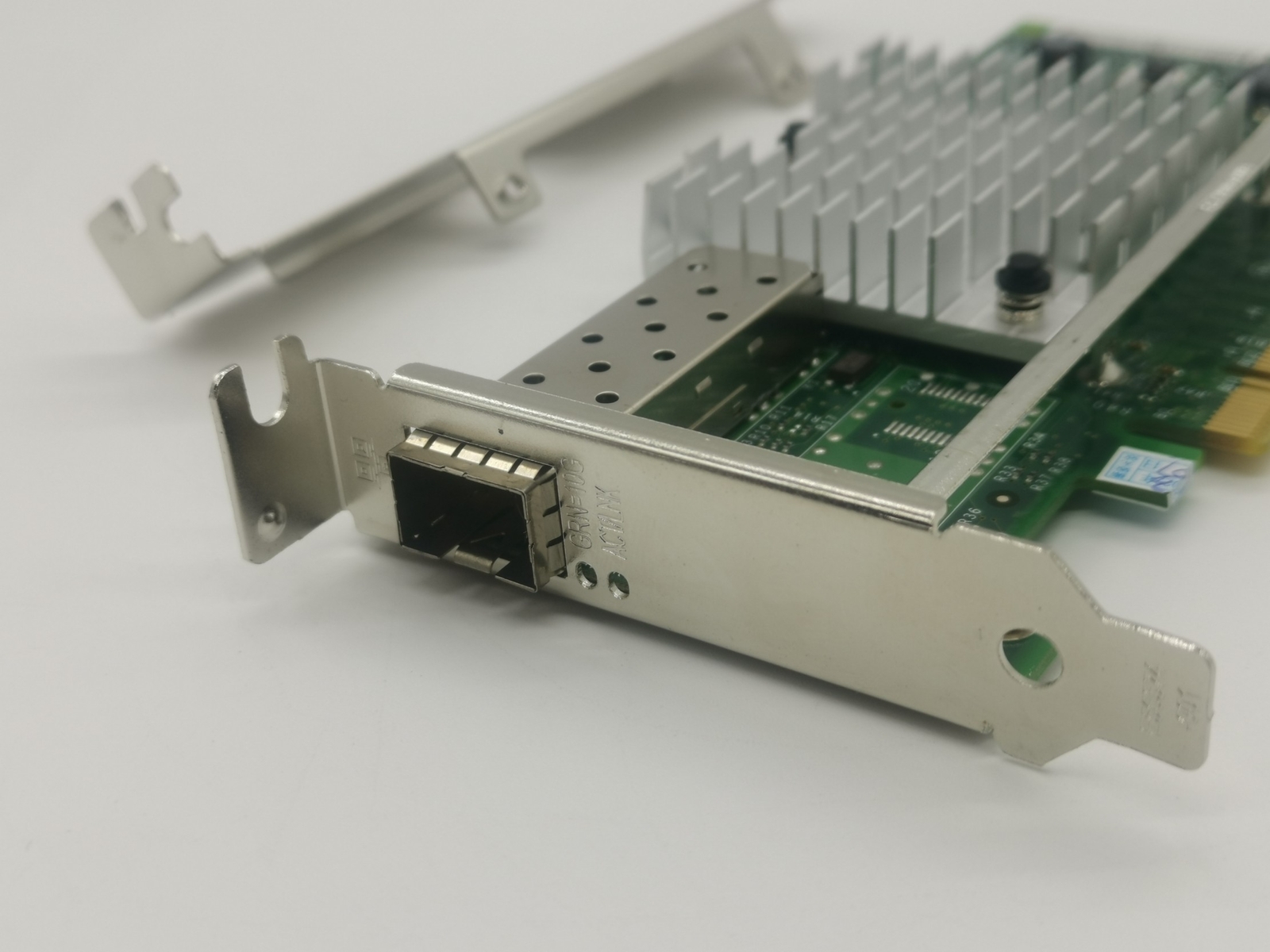 NEW Intel X520-DA1 E10G41BTDA 10GbE Ethernet Converged Network Adapter