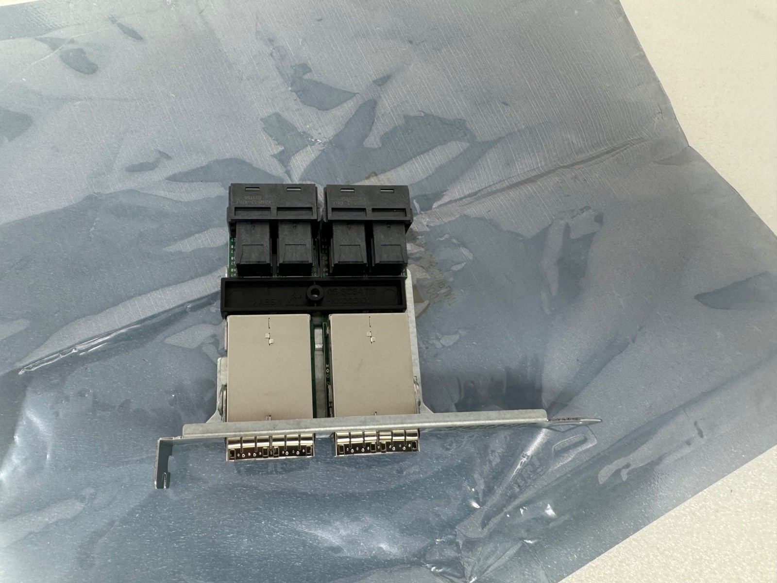 Supermicro AOM-SAS3-16I16E Internal to External Cable Adapter 16-Port MiniSAS