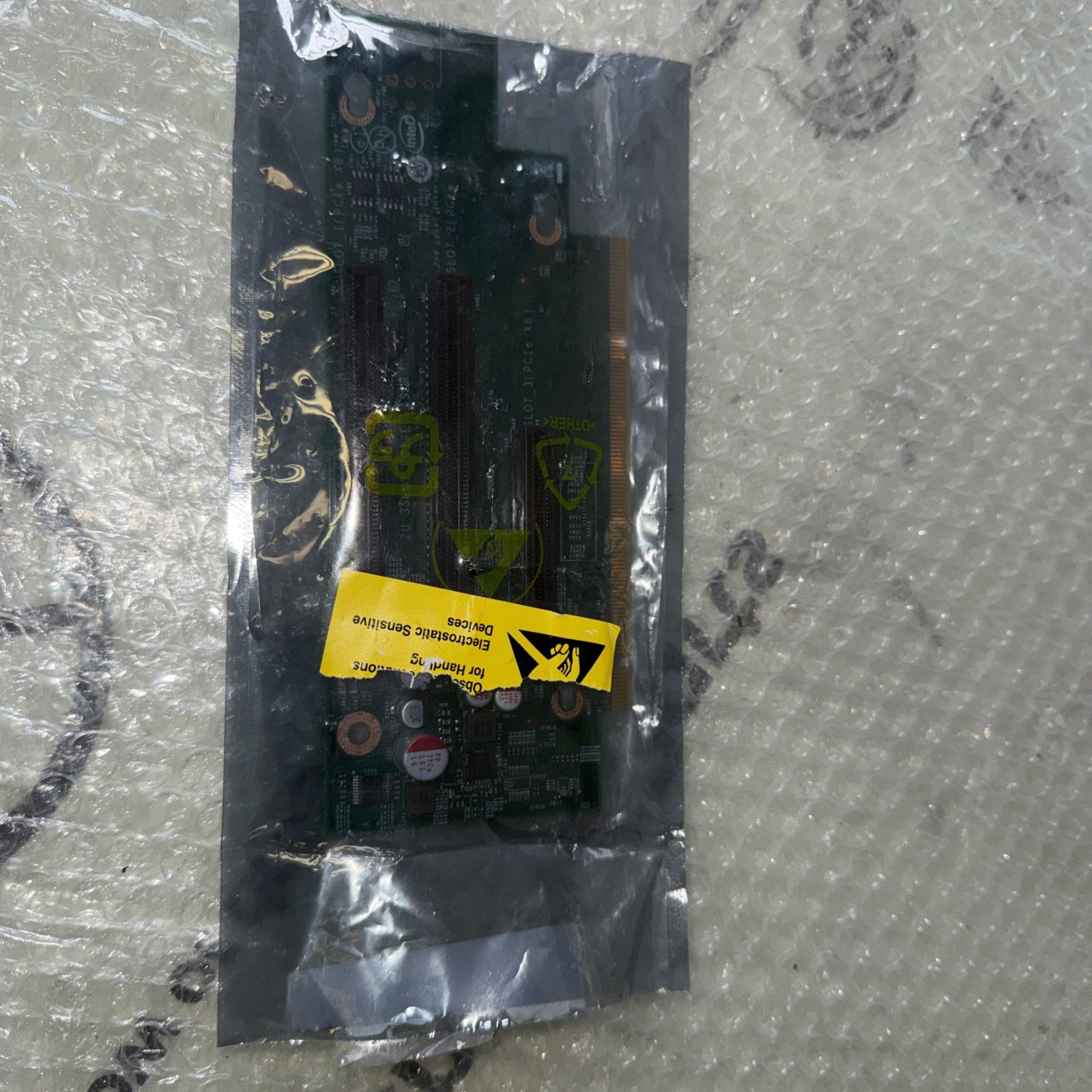 Intel 2U 3-Slot PCI-Express x8 Riser Card P/N: H20084-001