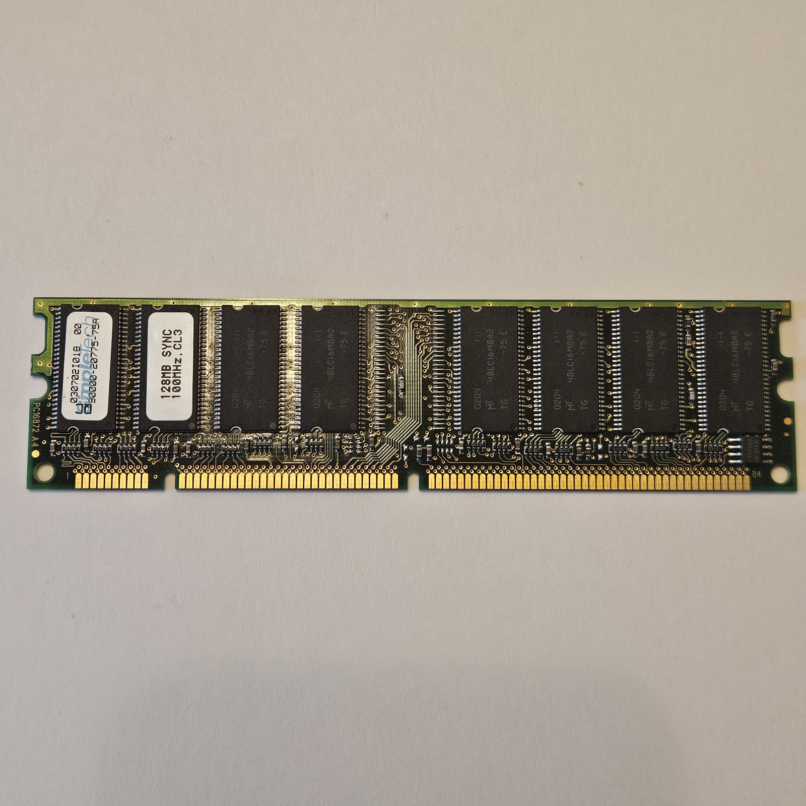 Infineon 128MB PC100 SDRAM 168-Pin DIMM 100MHz CL3 Desktop Memory RAM Module