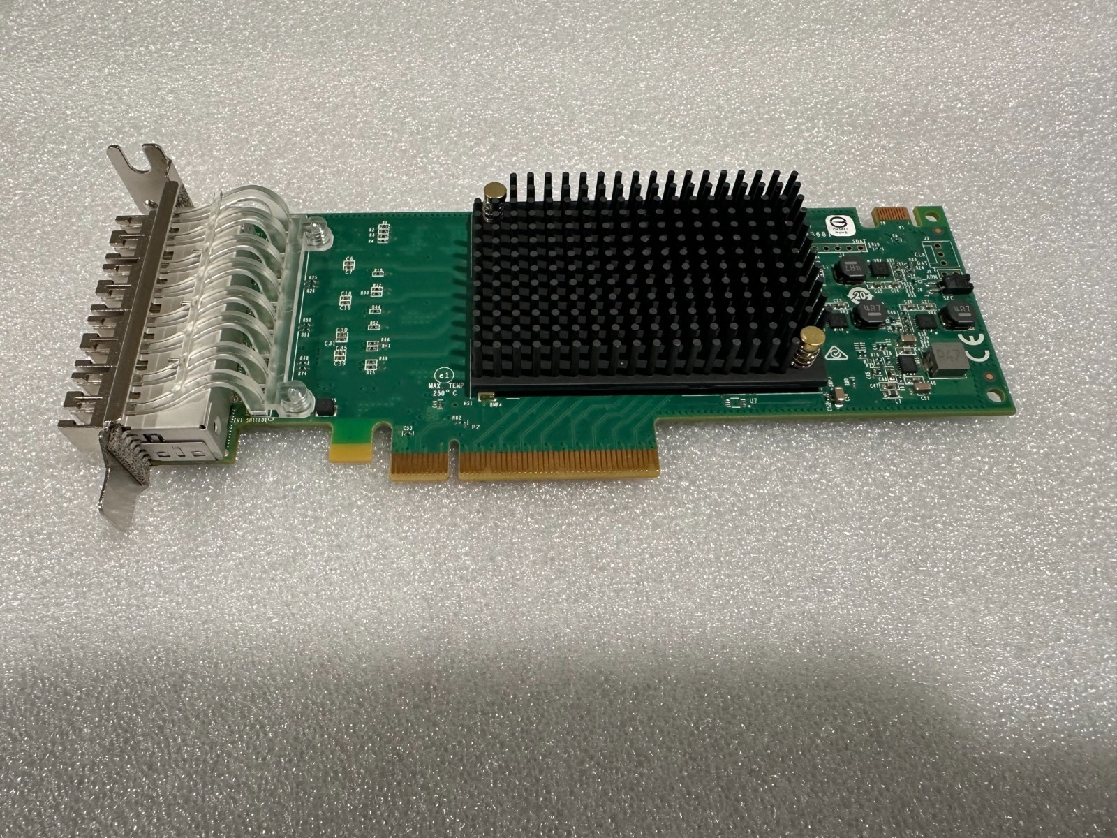Emulex LightPulse LPe31004-M6 4-Port 16Gb Fibre Channel Adapter Low Profile