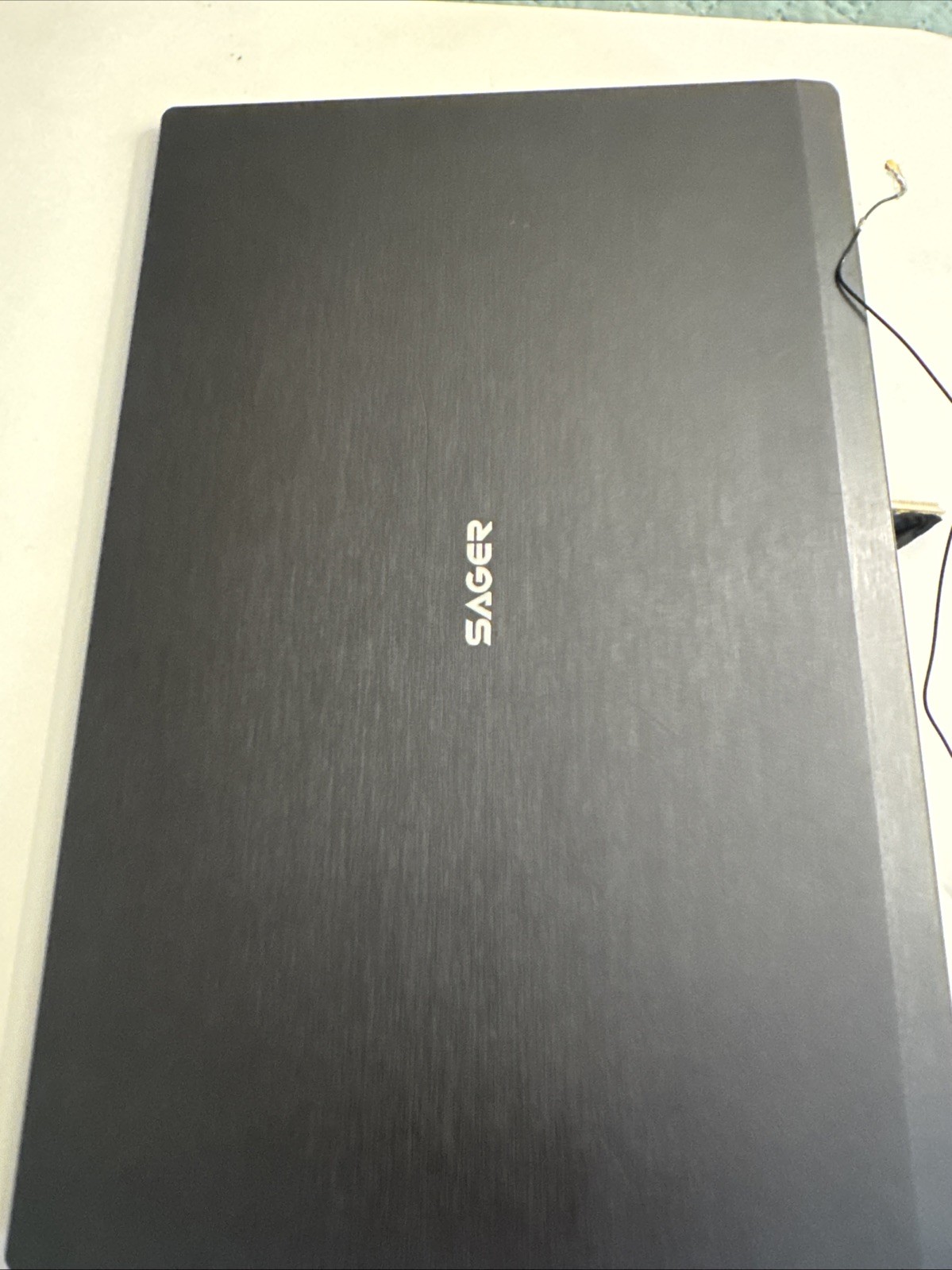 Sager Lotus 550-W650SZ 15.6″ Glossy LCD Screen Complete Assembly
