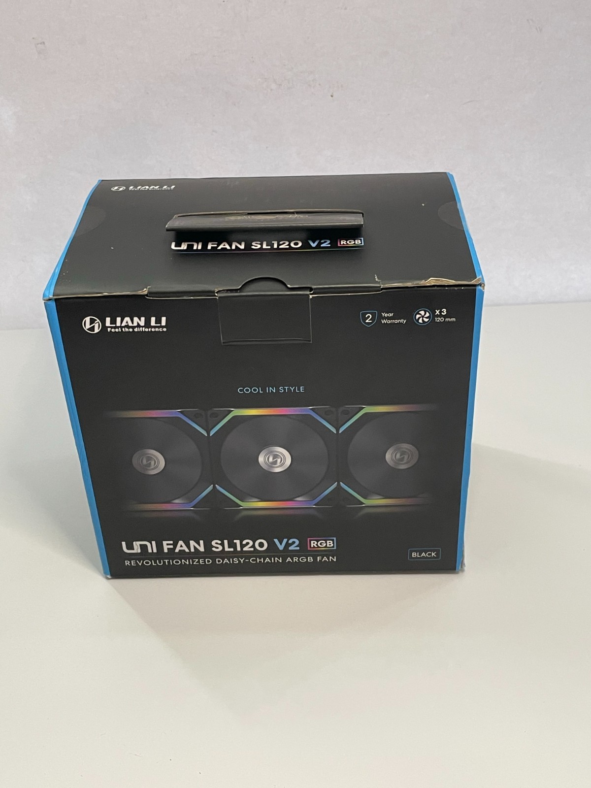 Lian Li UNI Fan SL120 V2 RGB Black 3 Pack – with Controller