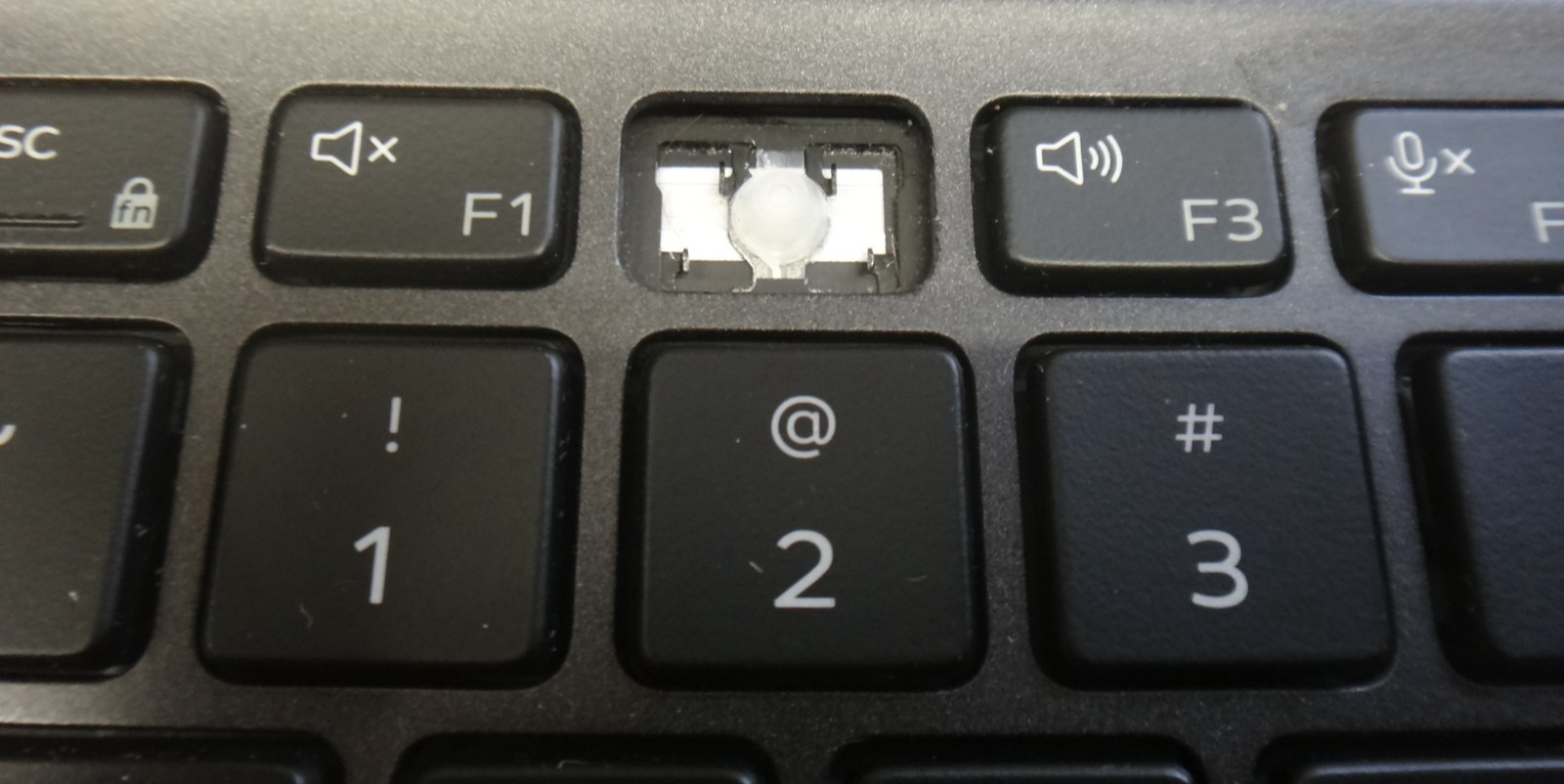 OEM Dell Latitude 5300 Laptop Palmrest with Keyboard 13M71 MISSING KEYBOARD CAP