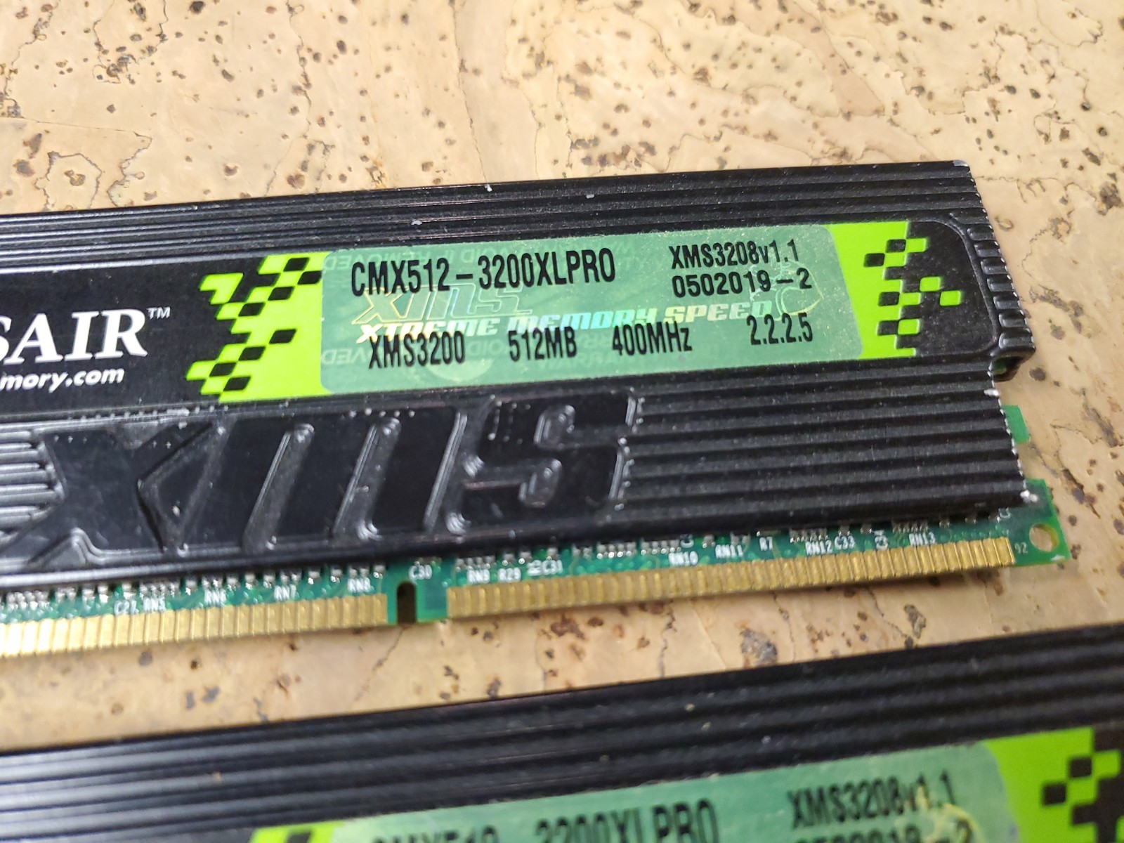 Corsair XMS Pro Series 1GB (2x512MB) DDR1 CMX512-3200XLPRO 400MHz