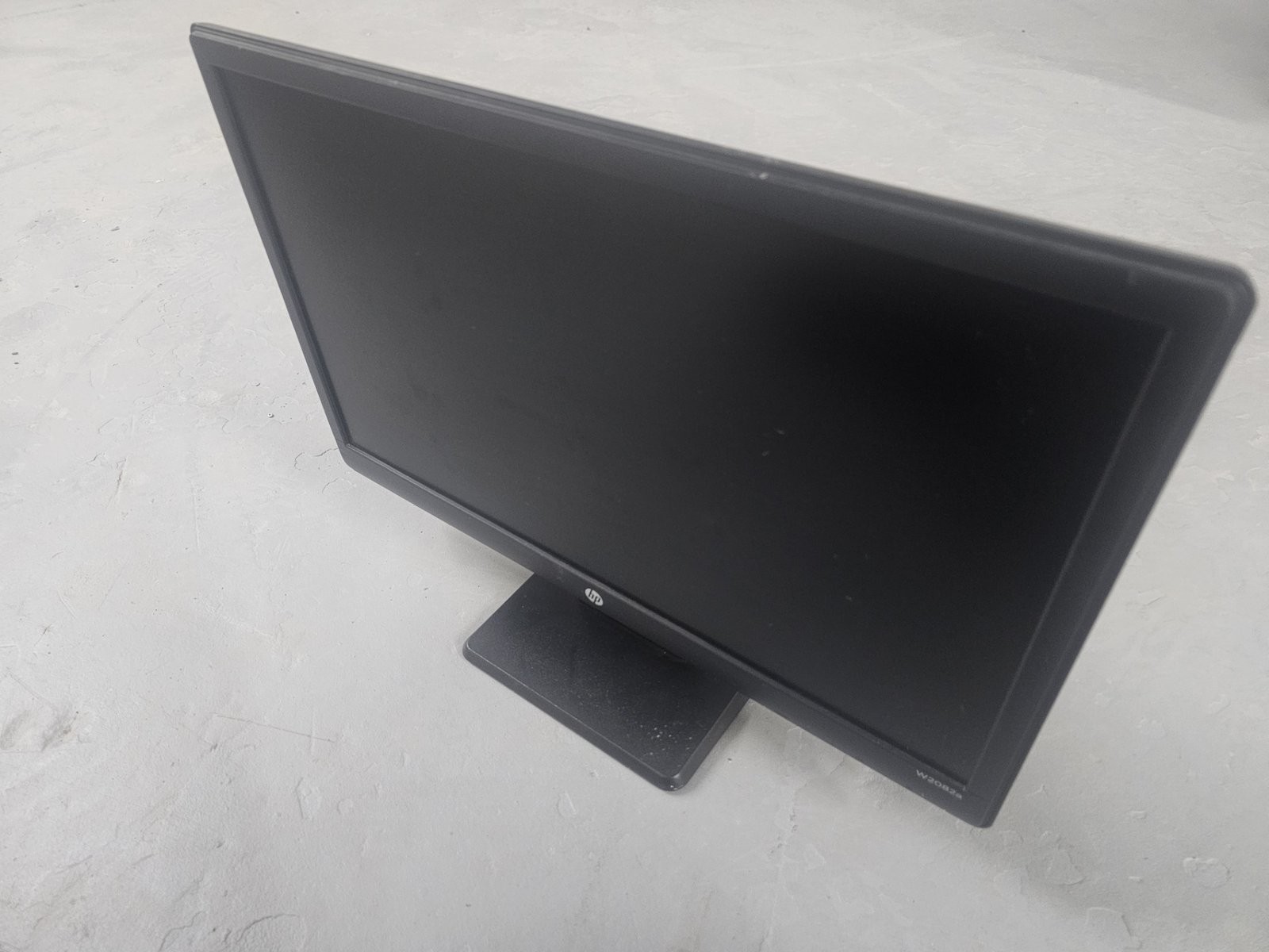 HP W2082a 20-inch LED-backlit LCD Monitor – 1600 x 900 – Used
