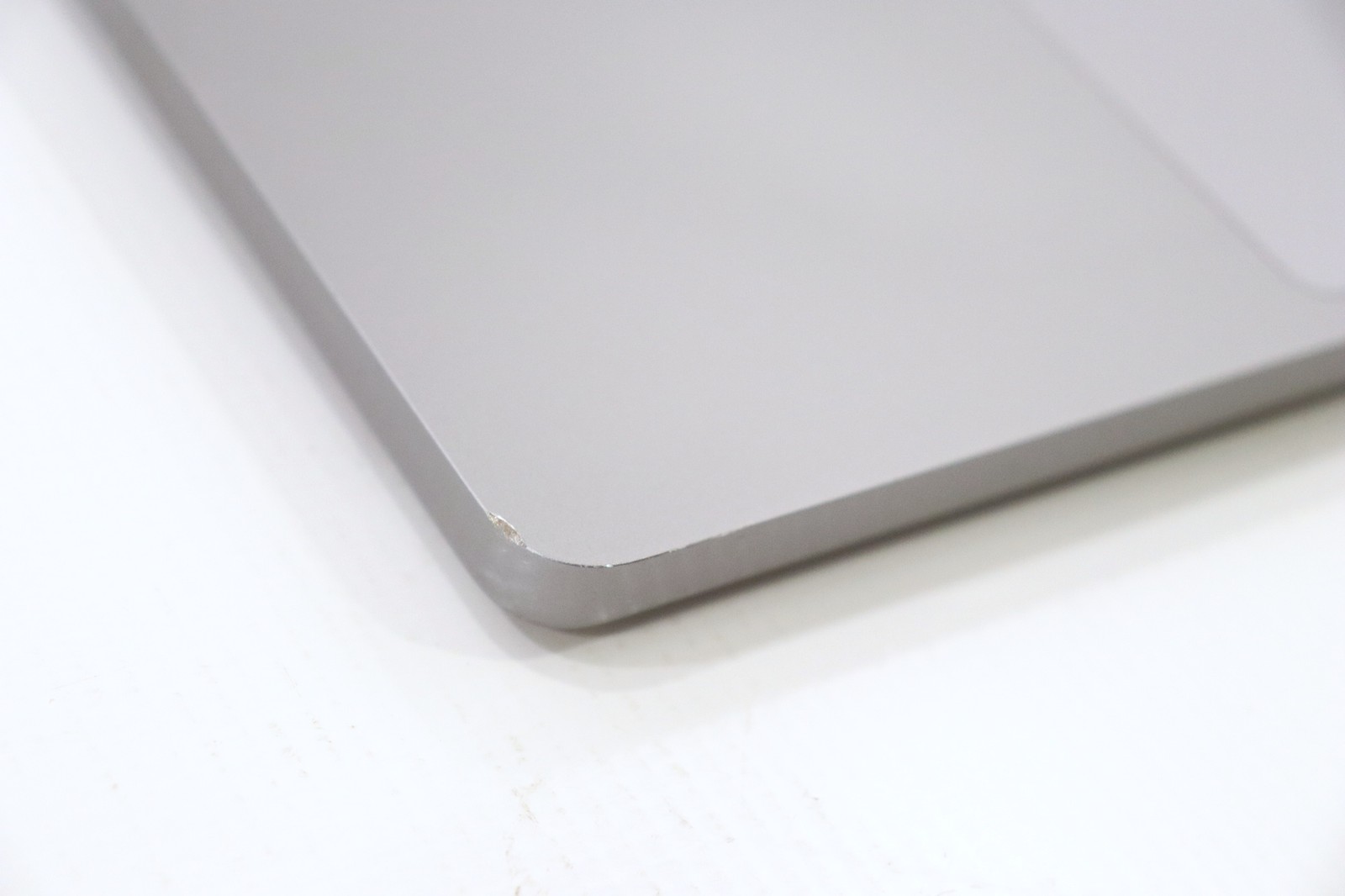 Apple MacBook Pro A2485 Space Gray Top Case w/ Battery