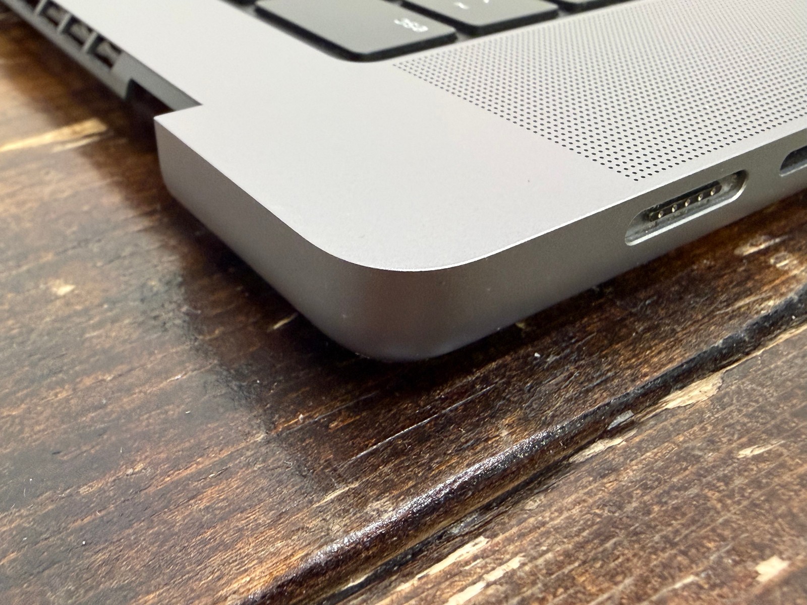 OEM Apple MacBook Pro 16″ M1 2021 A2485 Top Case Keyboard Palmrest Space Gray A-