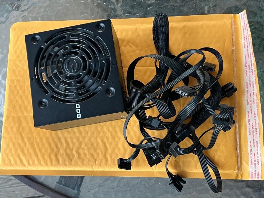 EVGA 600W 80 Plus 100-W1-0600 ATX Power Supply PSU 49A 12V Rail PSU